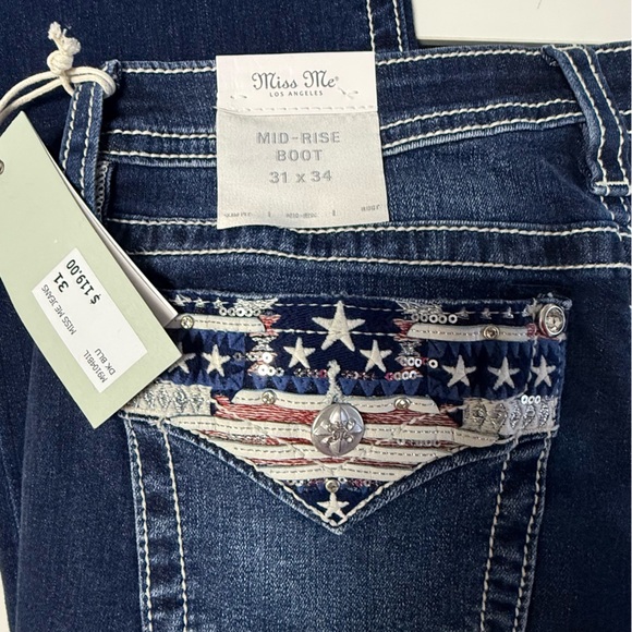 NEW!! NWT Miss Me Mid-Rise Bootcut Jeans 31x34 - Angel Wing Pockets - Picture 10 of 16